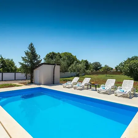 Nezakcij Vakantiehuis *