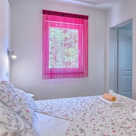 Casa vacanze Nezakcij Pola