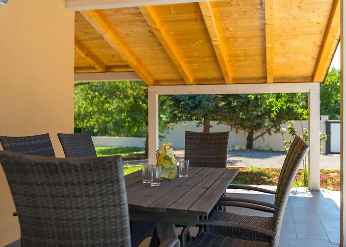 Holiday home Nezakcij Pula